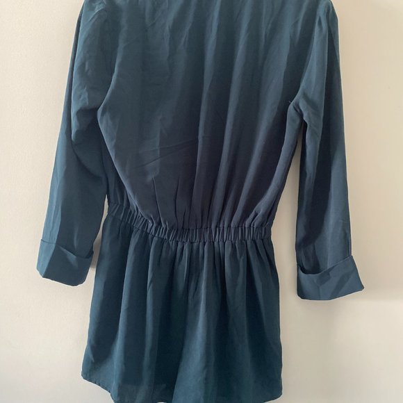Green Long Sleeve Collared Romper - Picture 4 of 8